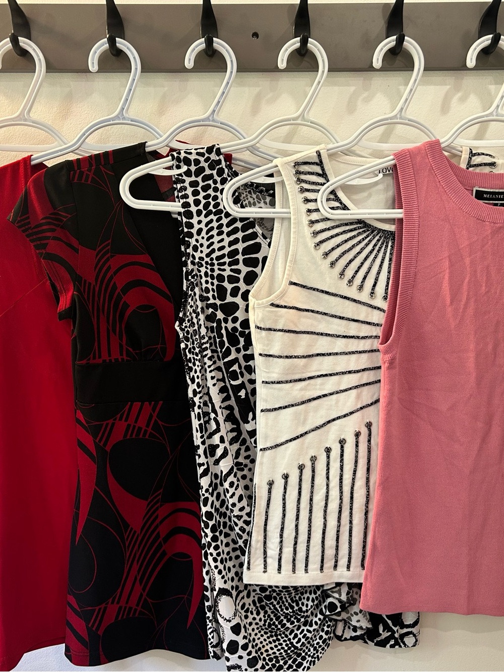 Women’s Small Sleeveless Top Lot (6 Tops)